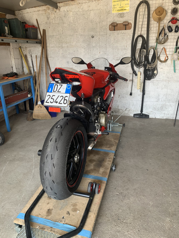 382298C1-83BA-476F-BB12-D983E6DF7DF0