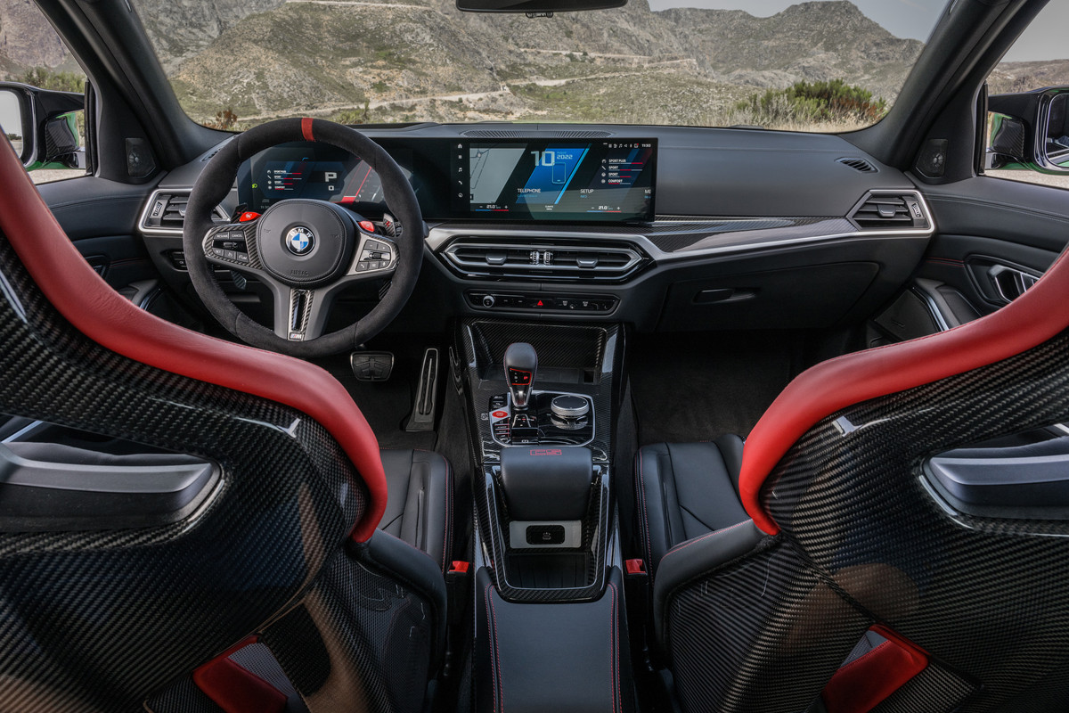 P90492764_highRes_the-all-new-bmw-m3-c