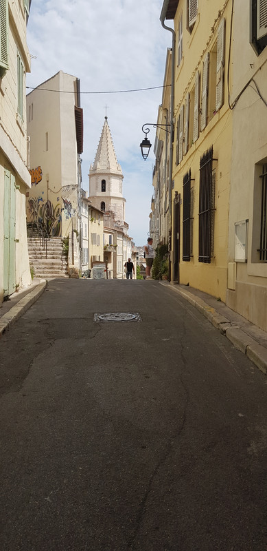 Лягушачьи лапки в Лионе, а в Марселе мистраль и мыло. Обычный отчет.