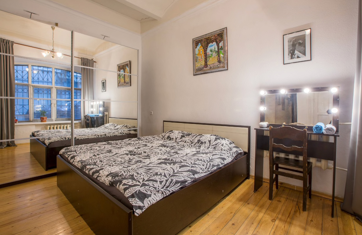 C09203E8-BF5C-4E60-A8C5-E16215882FC3