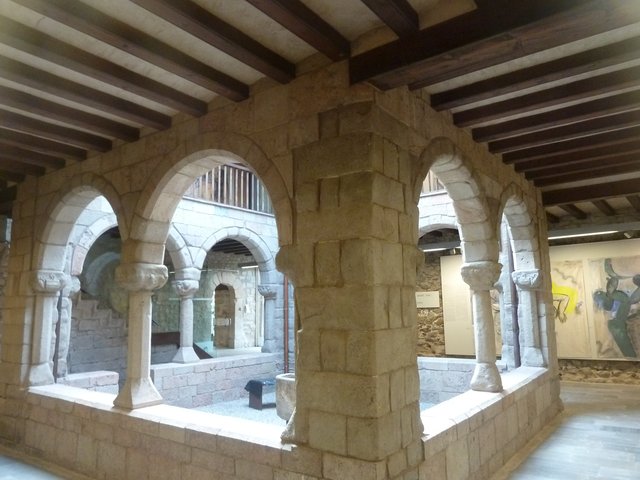 DIA 3 – S. Joan de les Abadeses, Camprodón,  Beget - Románico en Gerona. Y Modernismo en Barcelona. (3)
