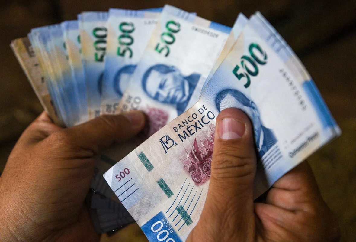 Altos funcionarios recibirán aguinaldos de entre 140 mil y 587 mil pesos