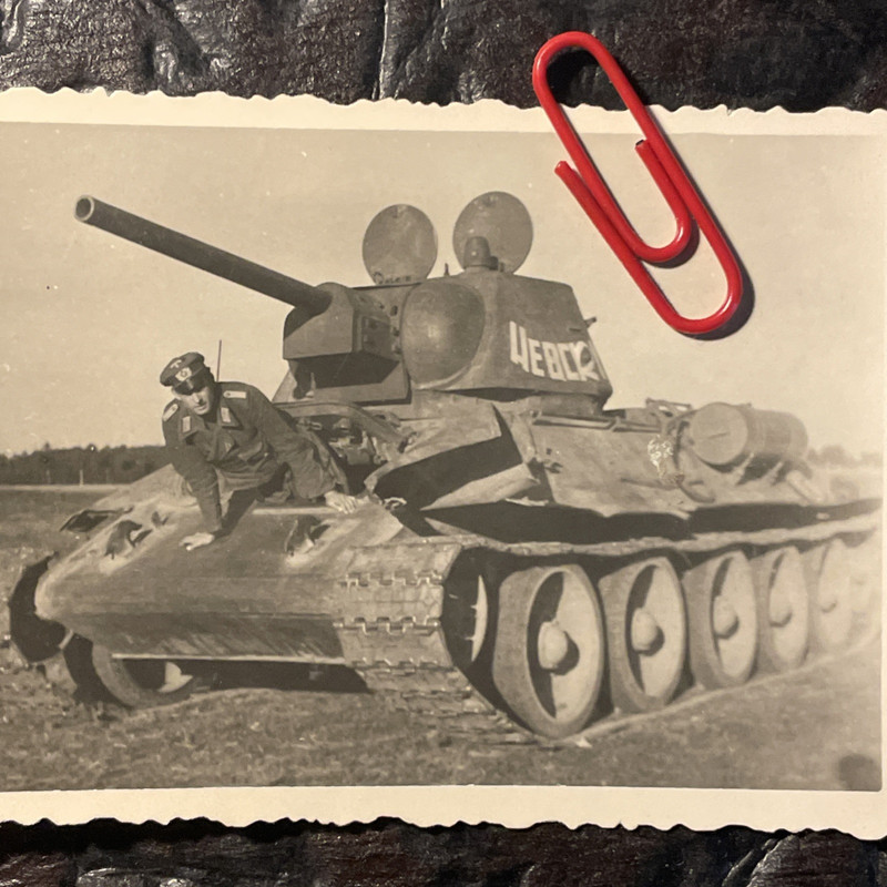 T 34 Panzer Tank Fahrzeug Beute Sowjet Technik Geschütz