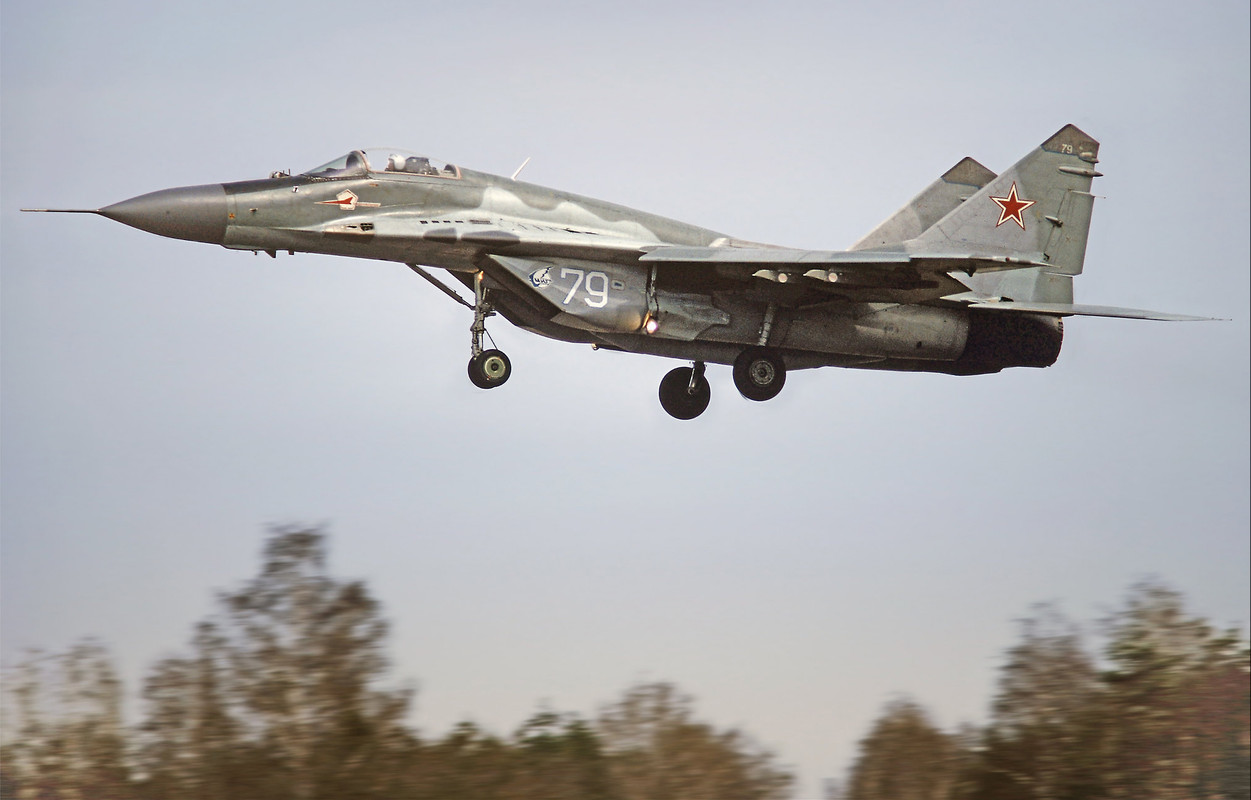 787. IAP, Mig-29 79 white (2)