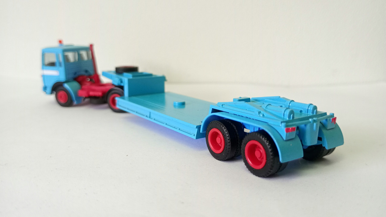 Mach (3849)