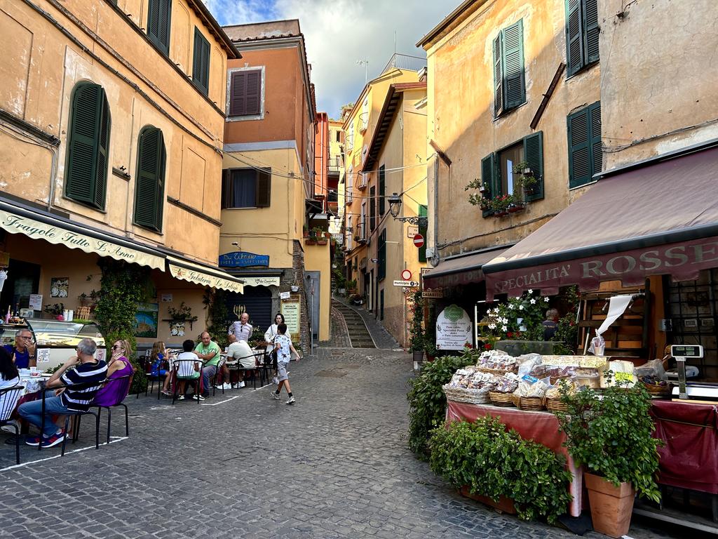 Жаркий сентябрь на побережье Тирренского моря. Жаркий сентябрь на побережье Тирренского моря.