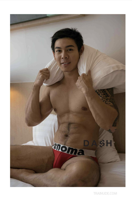 Dash Magazine Issue 05 - 6 múi nụ cười dễ thương