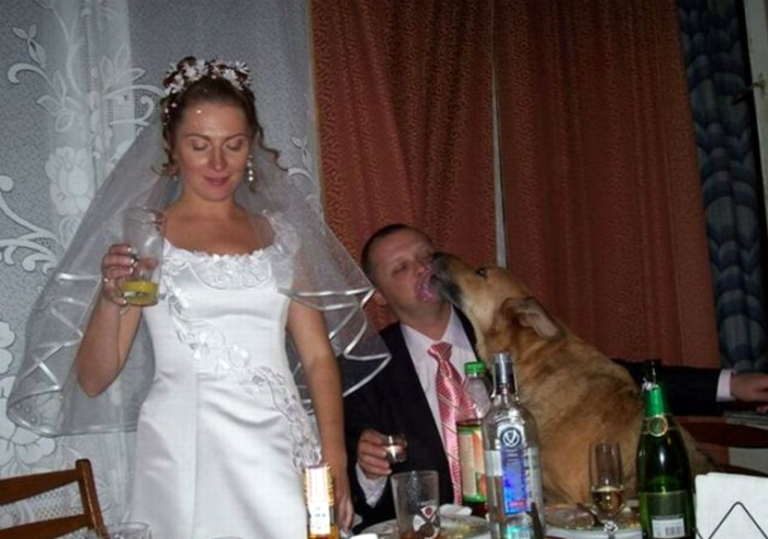 17 эпичных свадебных фотографий, которые не хочется ставить в альбом