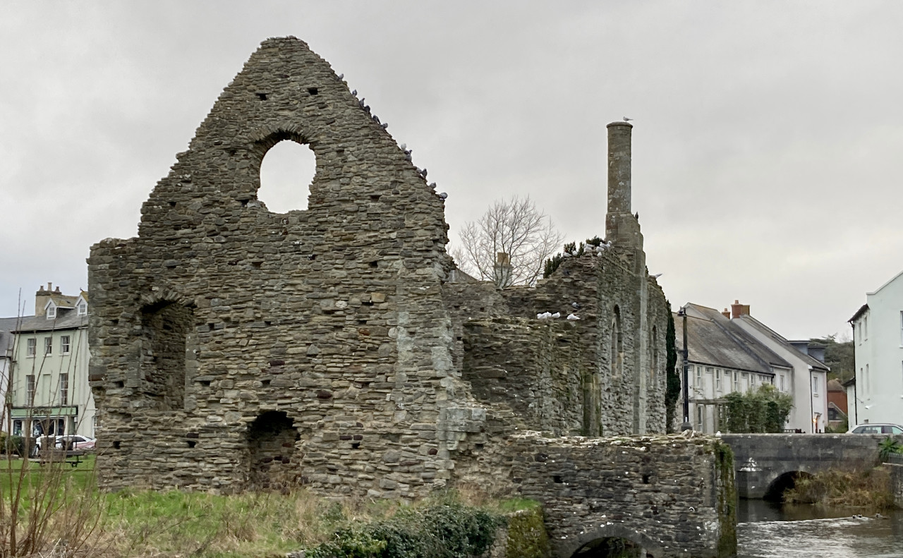 CFD1DFD4-2269-45B8-9E67-6A752DC03511