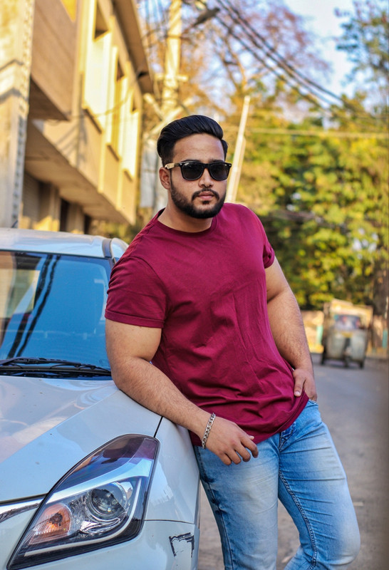 Meet the young Influencer and youth icon of Jhansi : Arwaz Khan