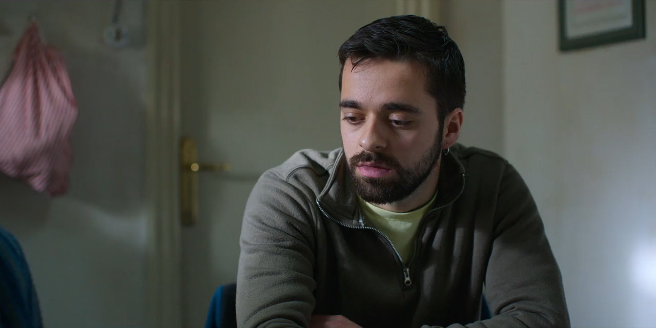 Old Dog, New Tricks (2025) Season 1 [Hindi + English] WebRip 480p 720p ESub - Complete Screenshot