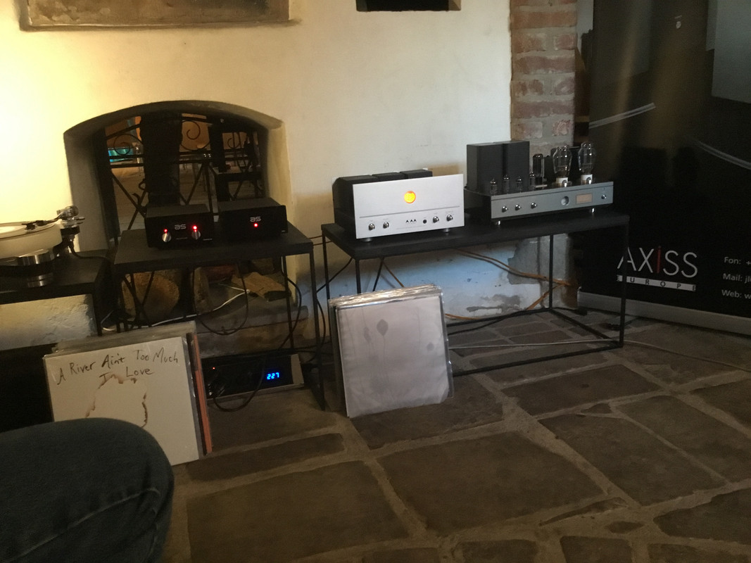 7555A9B8-C6D5-4CCB-9DD2-1093C476B859