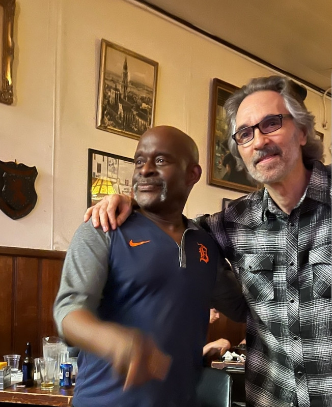 Screenshot_20221221_212528_Messages