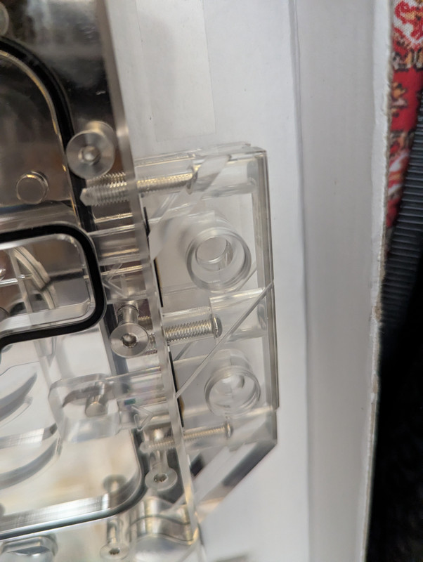 PXL 20251222 224029490