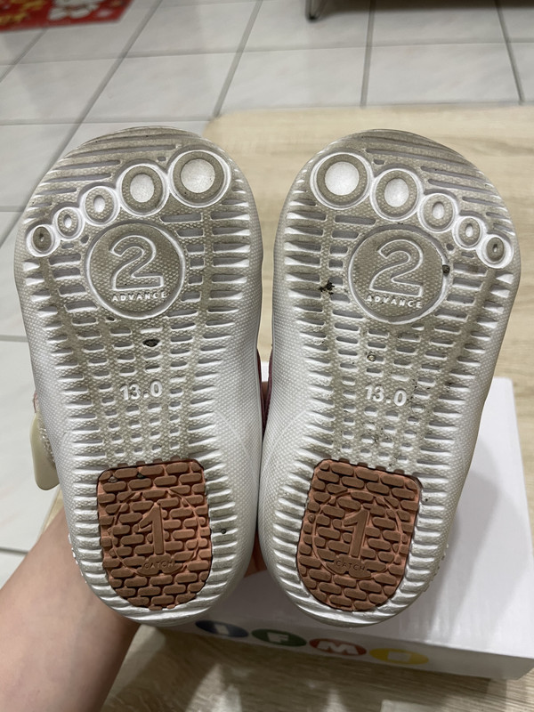 IFME 尺寸13，需自行清洗，有鞋盒