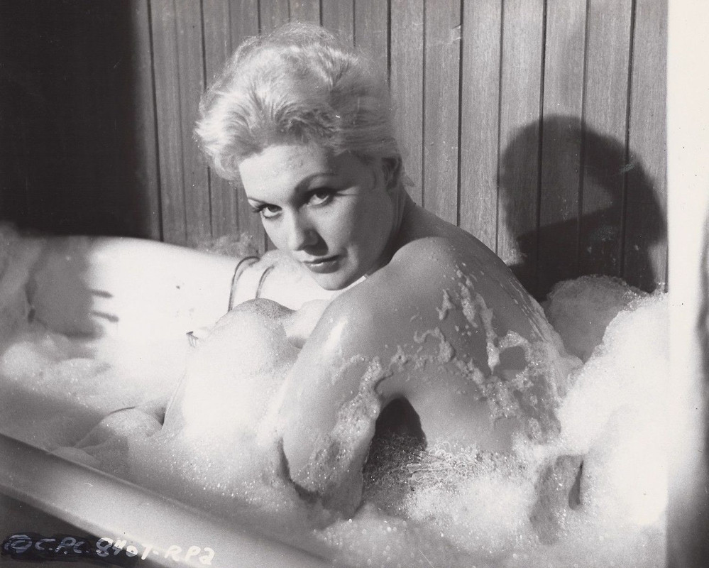 kim_novak_438
