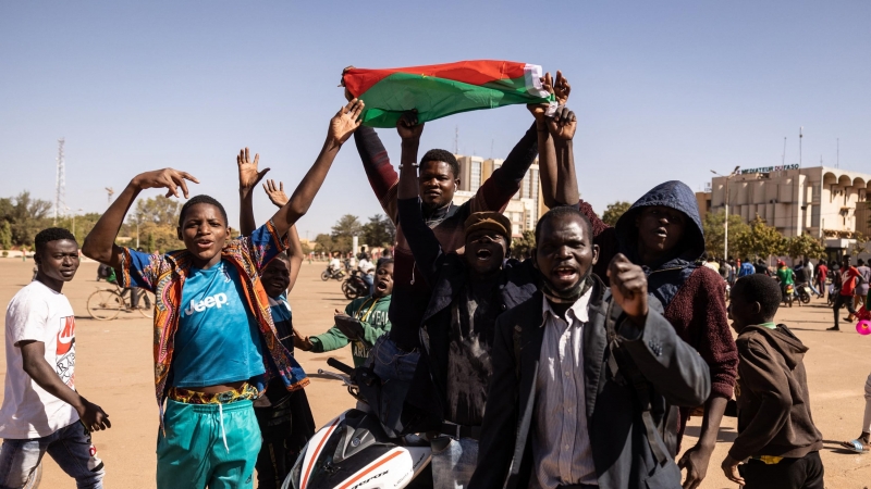 Burkina Faso y Malí considerarán cualquier intervención militar en Níger como una "declaración de guerra" Niger-Golpe