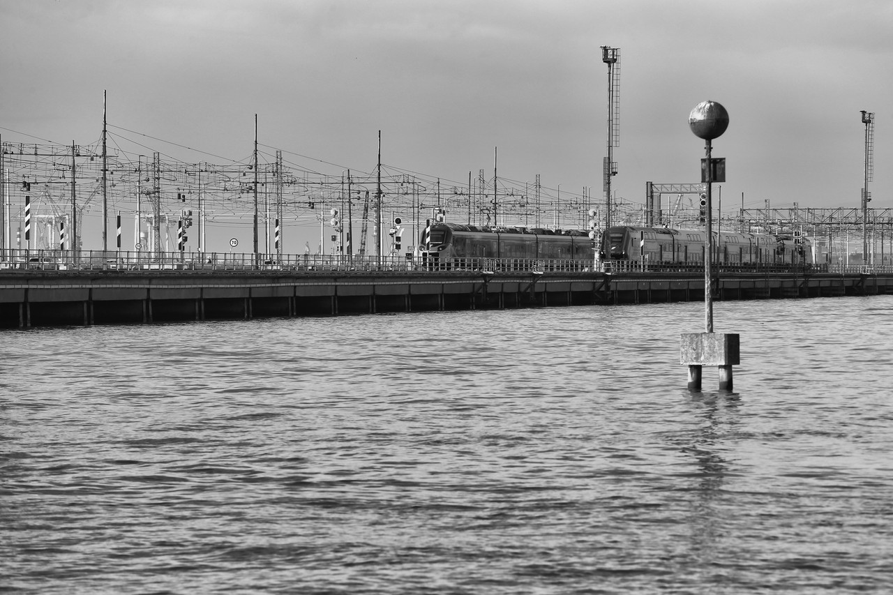Ponte della Libertà: Ferrovia