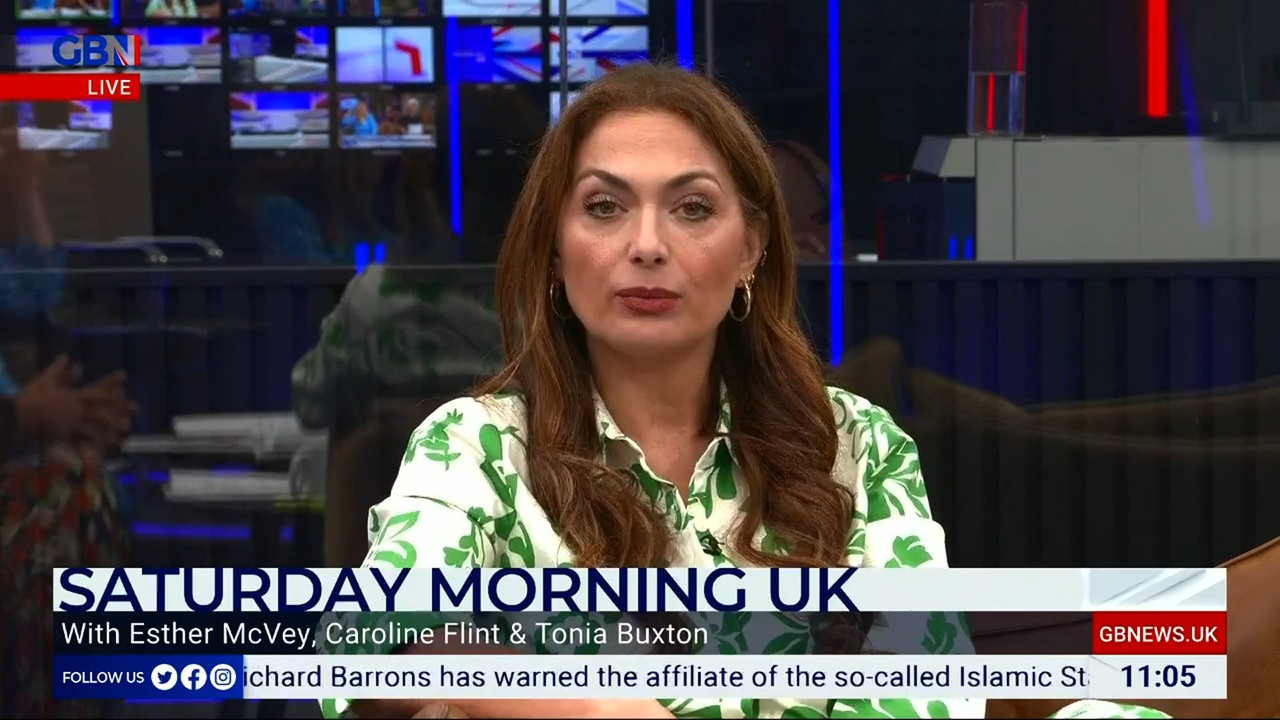08.28 - 10.00.00 - Saturday Live UK. Opinion, news and a bit of fun o..._001.ts_snapshot_07.42.152