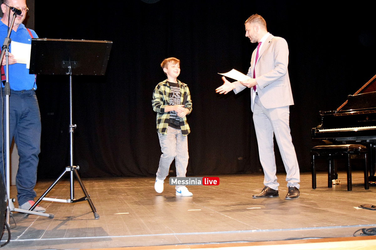 ΥΠΟΤΡΟΦΙΕΣ ΔΗΜ ΩΔΕΙΟΥDSC_0747