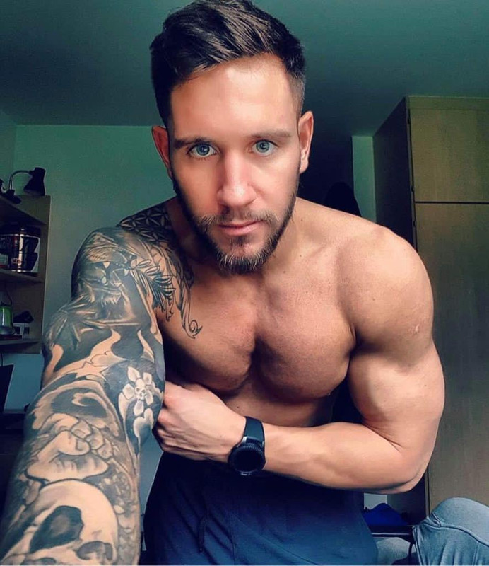 F323C257-A80D-4CEB-92E1-418B78E8BC3B