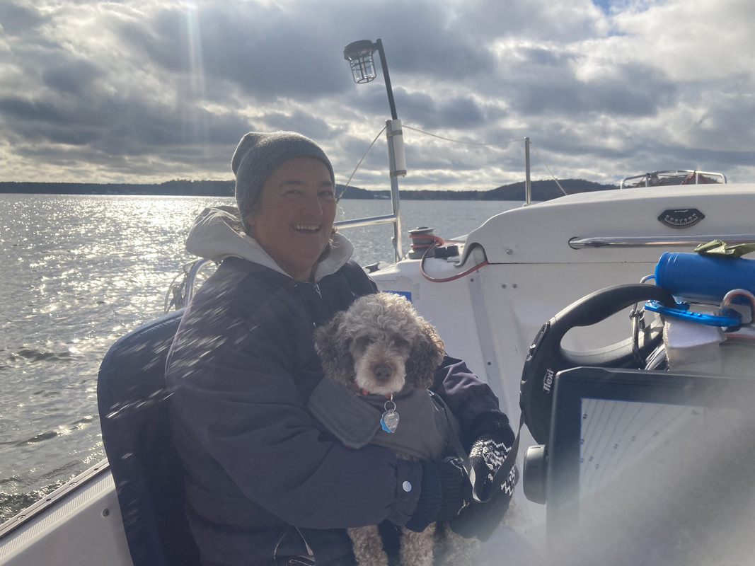 4F0DE032-93A7-4CA4-BA5E-A0FFF7899B70