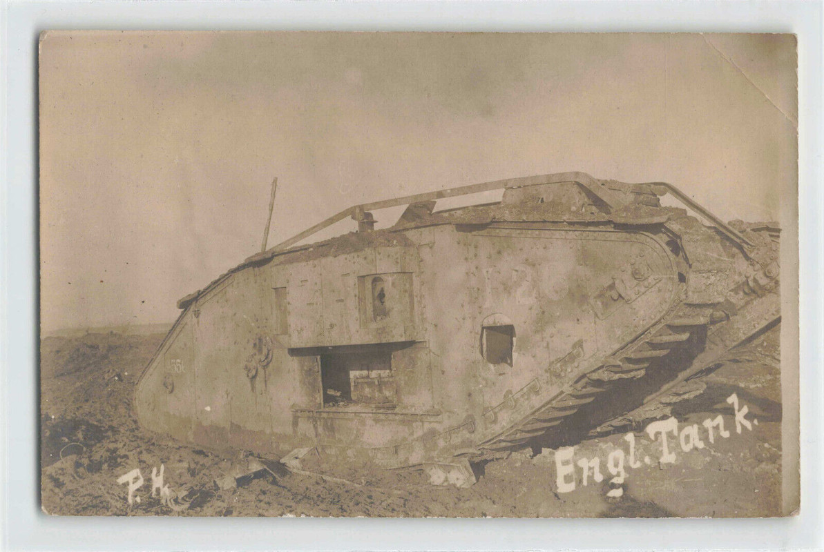 Privatfoto Engl. Tank Mark IV Wrack Panzer Panzerwrack 1917 Militär 1.WK I 26 (1)
