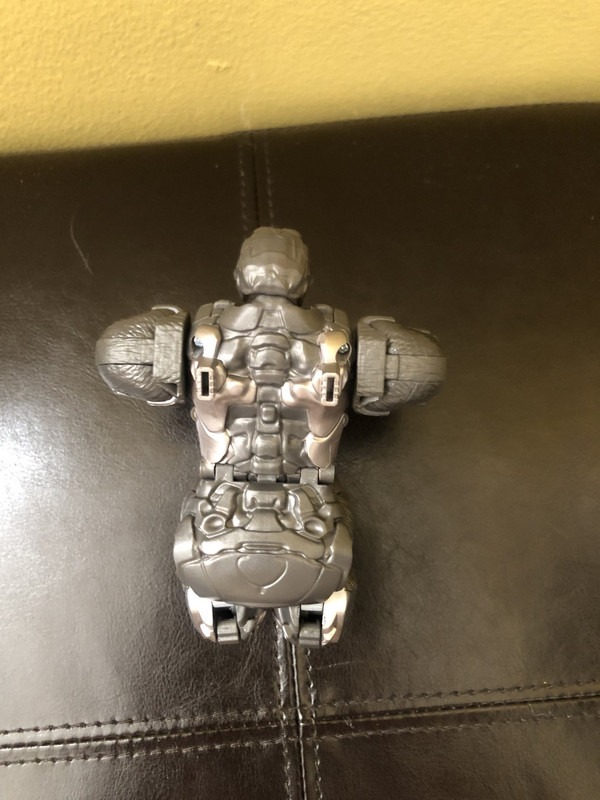 Rise-Of-The-Beasts-Mainline-Voyager-Optimus-Primal-11