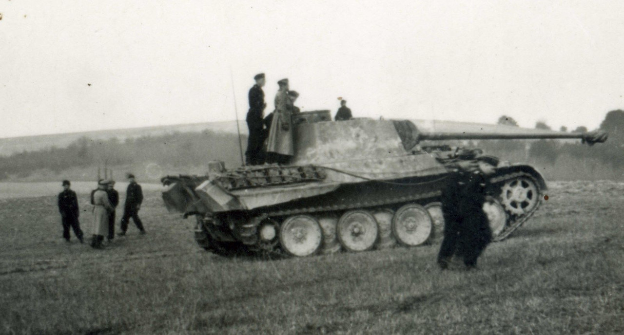 Panther Ausf D (Pz Kpfw.Ausf.D) Tank in Field