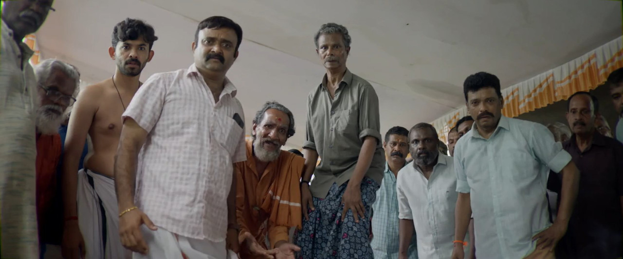 Pariwar 2025 WebRip [Malayalam] 480p 720p ESub Screenshot