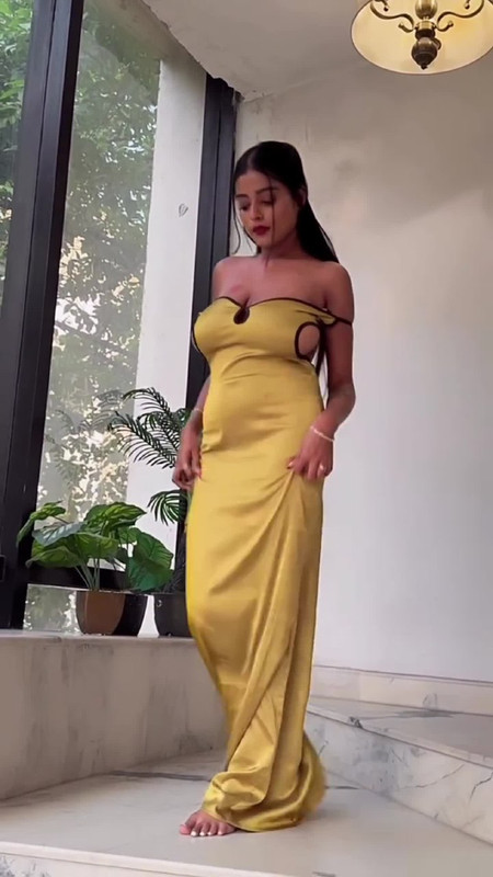 Baishali Maju photoshoot  Baishali Maju cleavage  Baishali Maju backless dress  Baishali Maju beauty  Baishali Maju hot pics  celebrity fashion looks