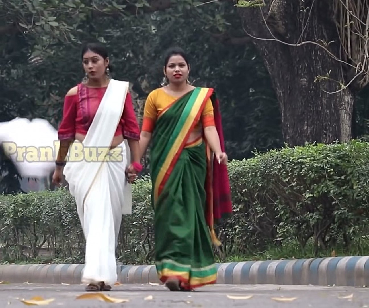 Beautigul Bengali Girl Navel Slips mkv snapshot 00 00 778 — Postimages