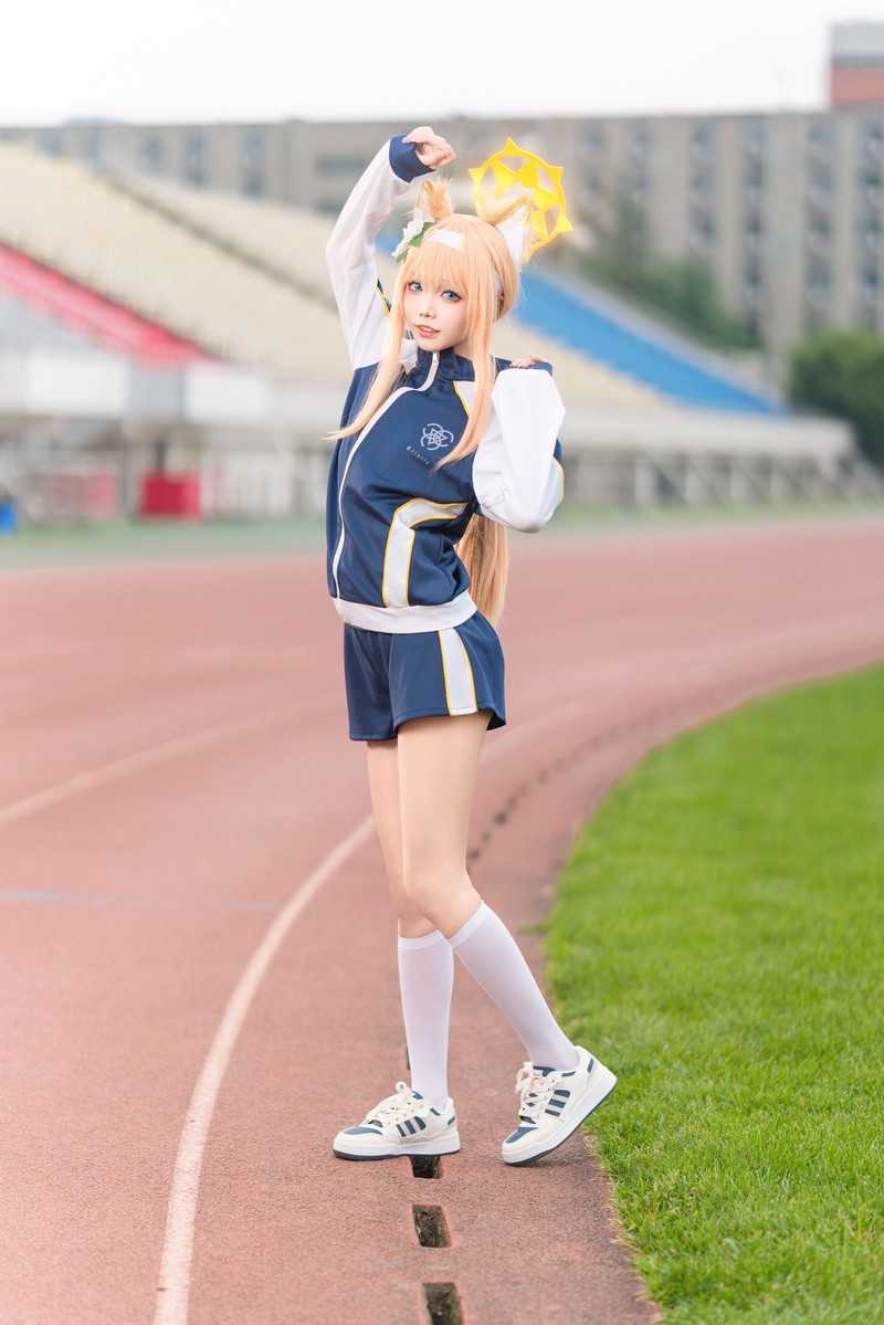 艾西Aiwest 碧蓝档案伊落玛丽体操服Cosplay写真图集 高清美图 44P (178MB)插图2