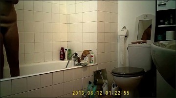 [Image: Voyeur39445134628.jpg]