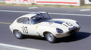 24 HEURES DU MANS YEAR BY YEAR PART ONE 1923-1969 - Page 55 62lm10-Jag-E-BCunninghams-RSalvadori-1