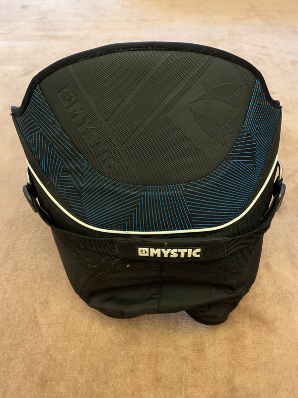 AE1B459E-D865-46FB-9D0E-339E00D59BEF