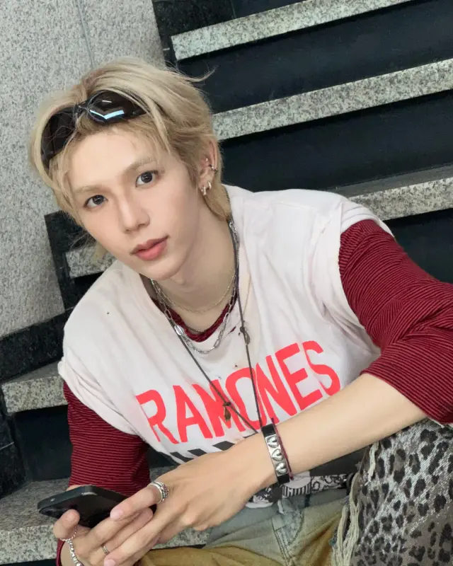 weverse_20250627200850-1_copy_2420x3024