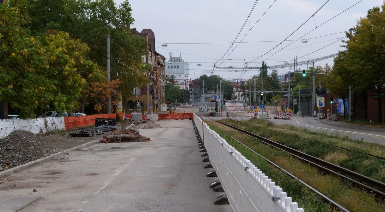 [Bild: 031026-084127-144b.jpg]