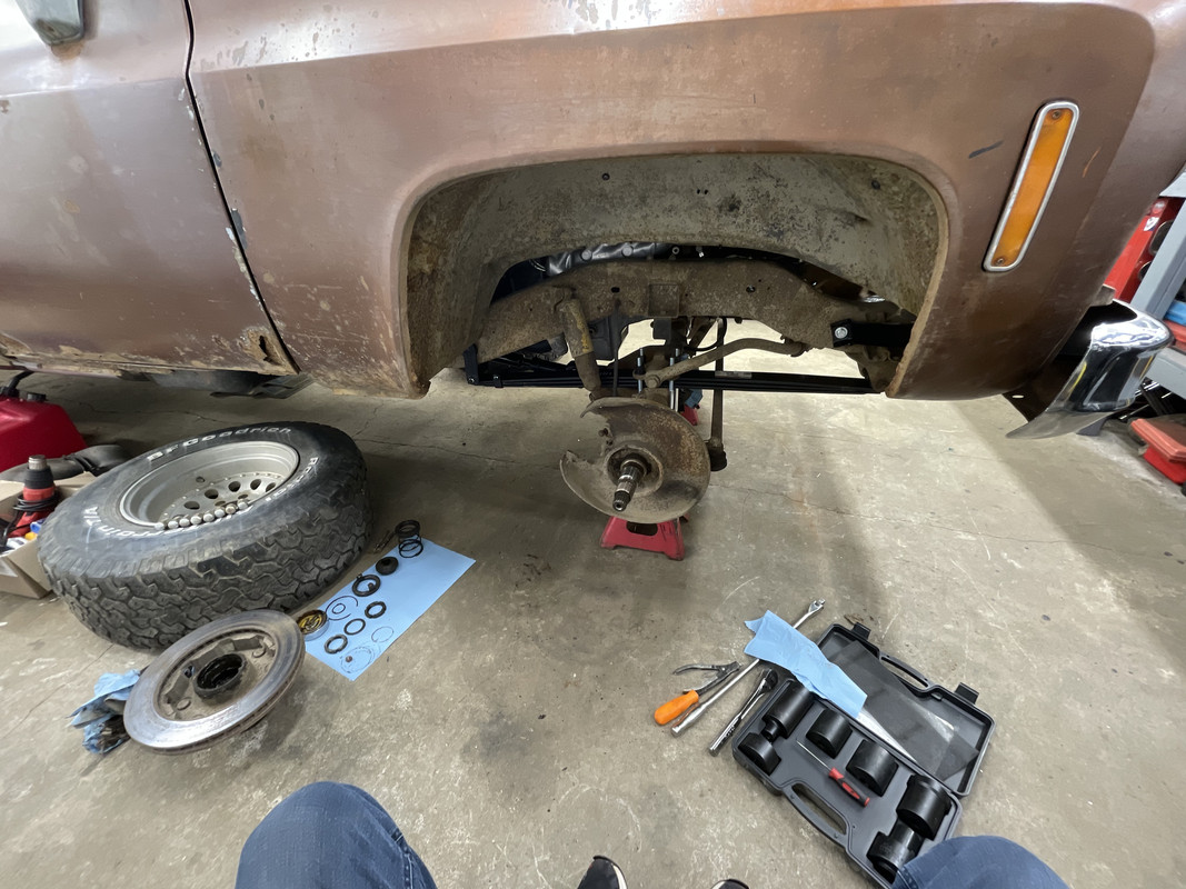 607906E9-F445-48E9-9B91-3D810E24B4CC