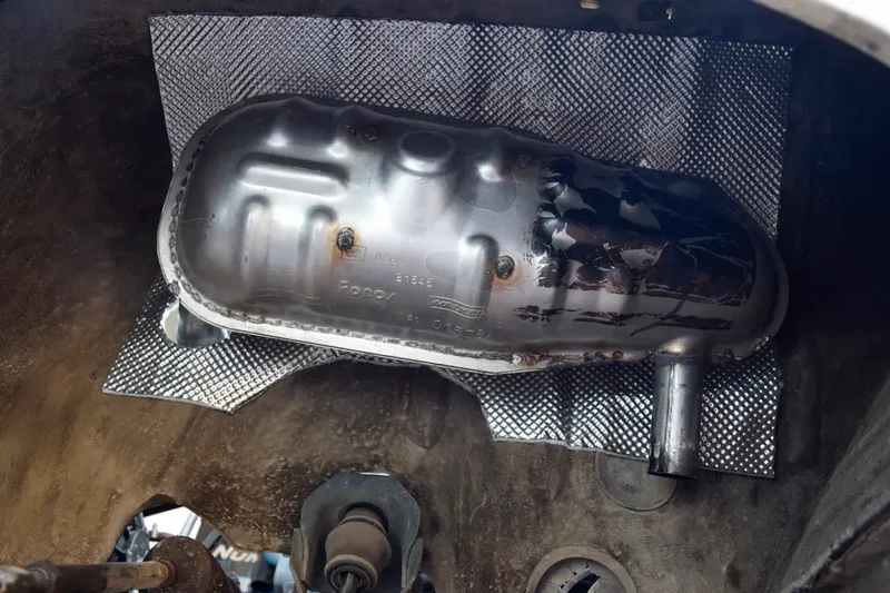 mise_en_place_silencieux_échappement_4L_aile