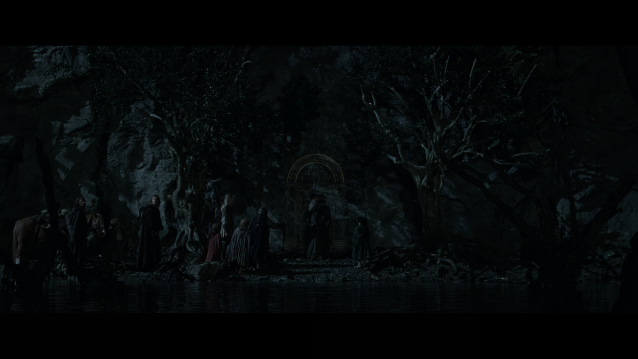 The Lord of the Rings- The Fellowship of the Ring (EXT.).mkv_snapshot_00.13.47_[2020.12.05_22.40.54]