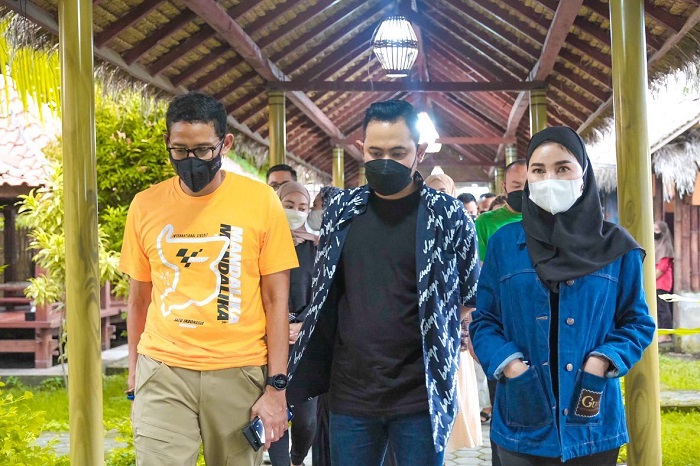 Momen kebersamaan Crazy Rich Malang dan Sandiaga Uno.