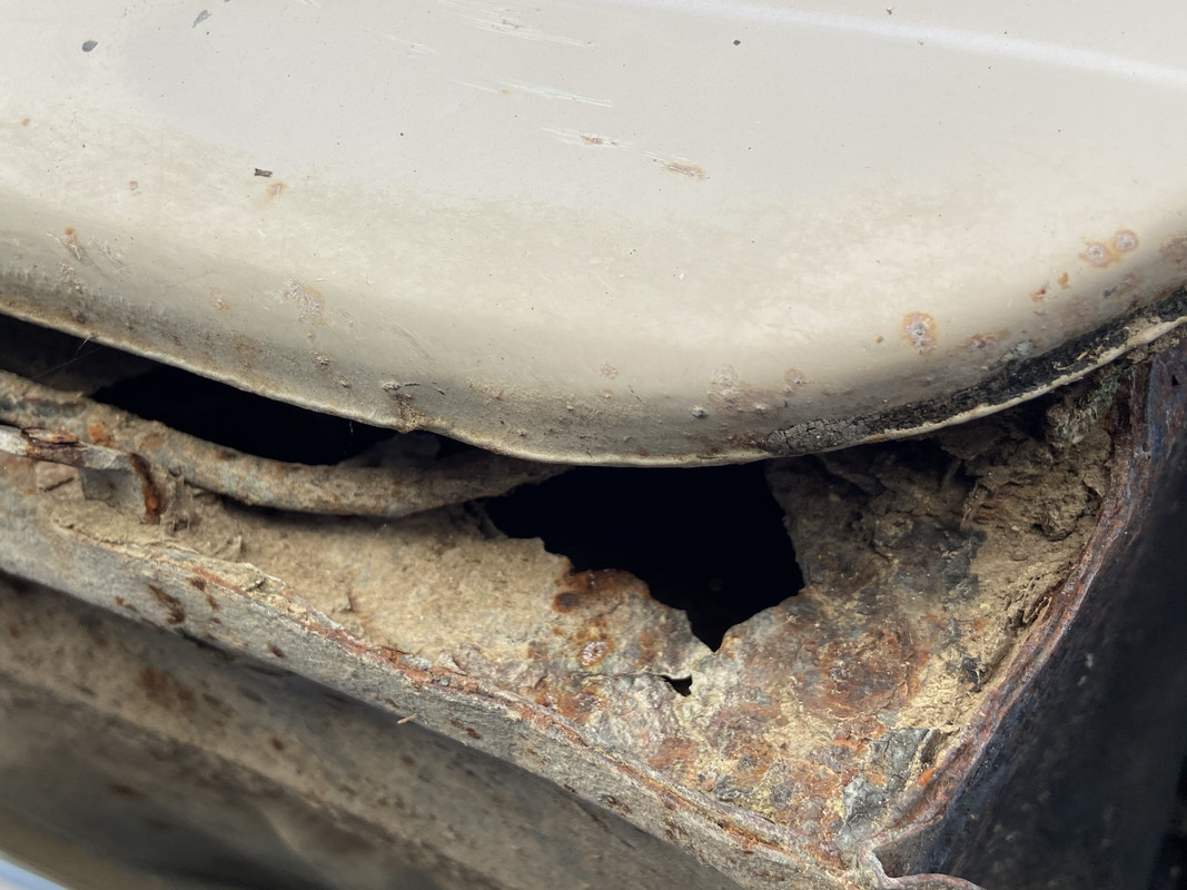 50A031E0-96B8-4AE6-999A-20A5E3034659