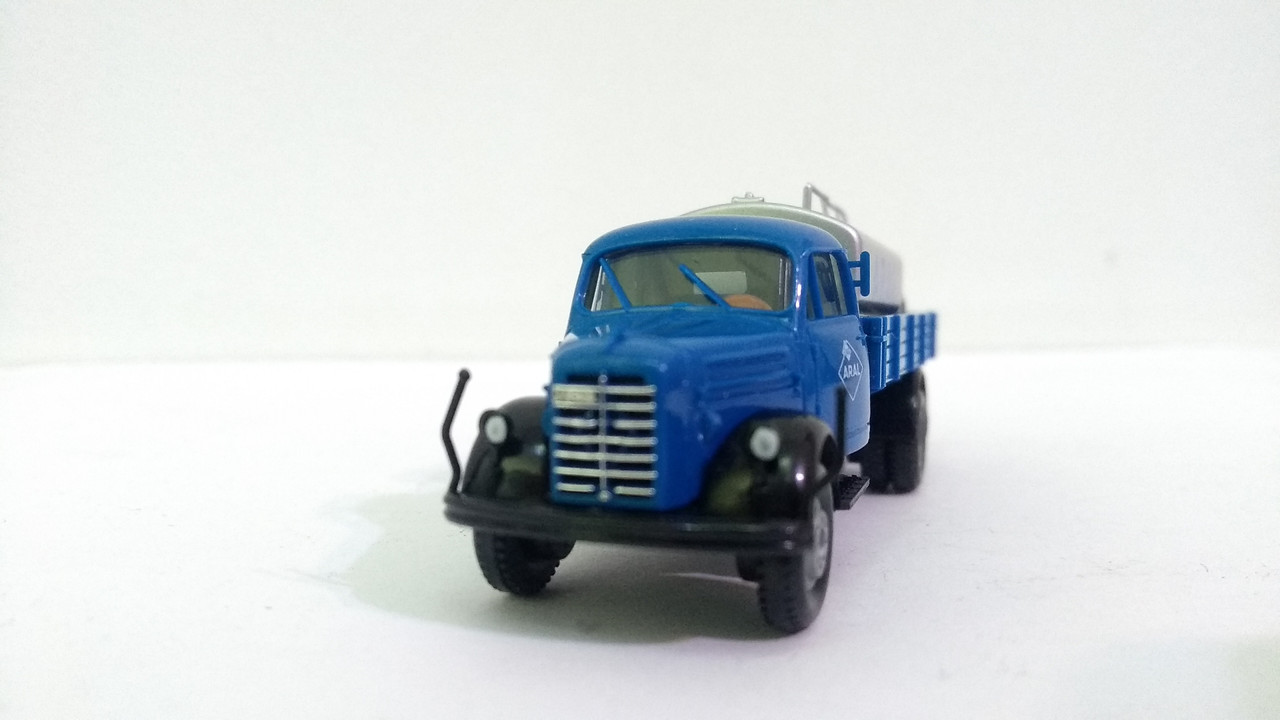 Mach (2521)