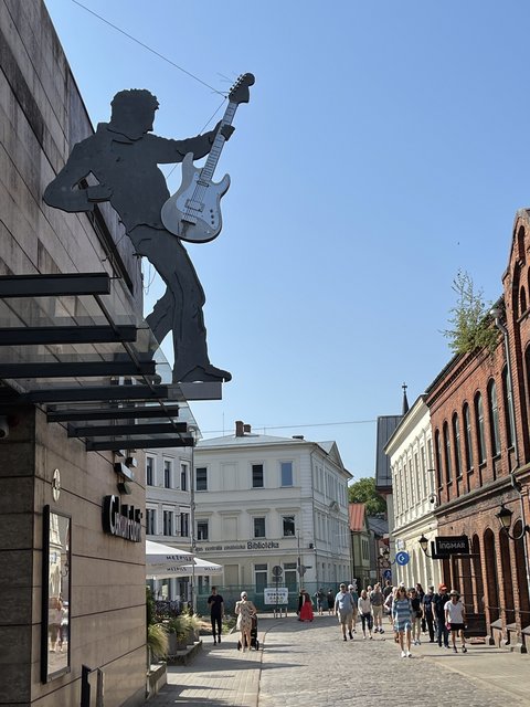 [Linked Image from i.postimg.cc]