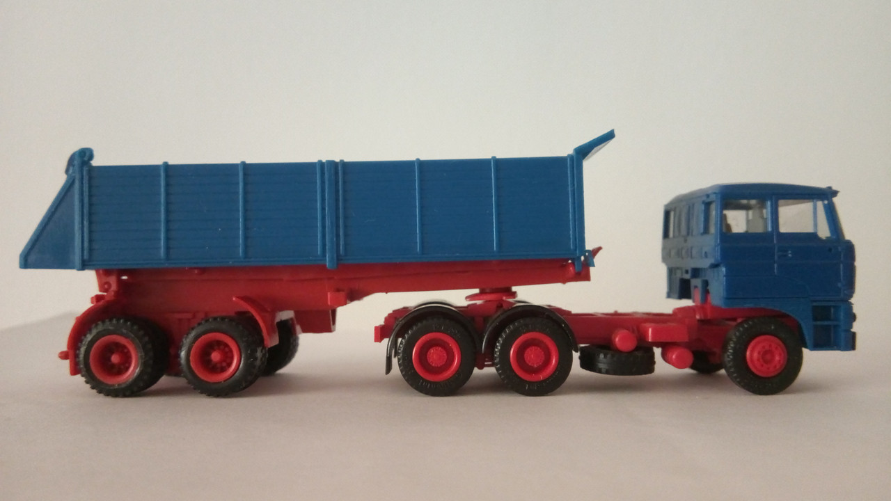 Macht (7890)