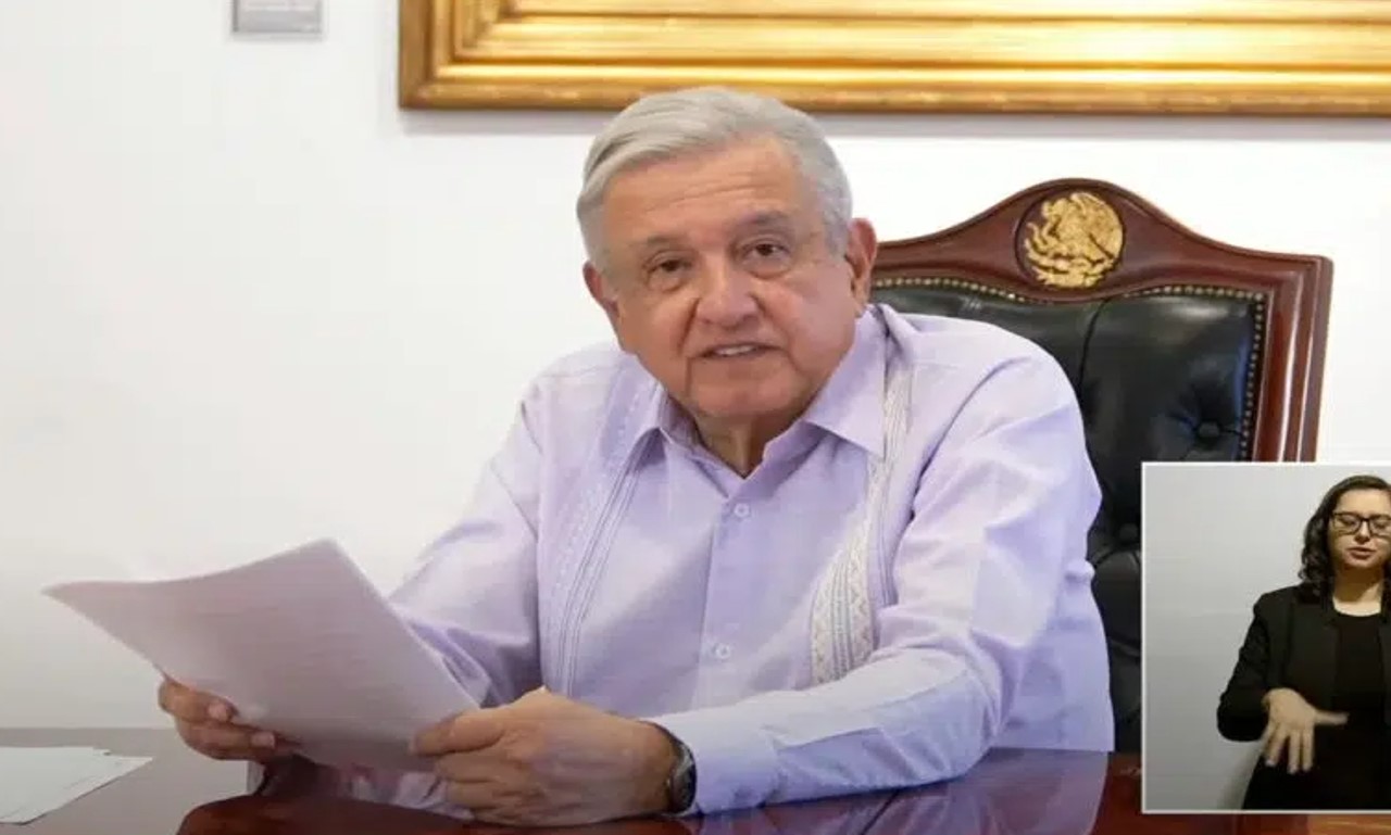 AMLO reaparece tras contagio de COVID-19 y rinde homenaje a Carlos Pellicer