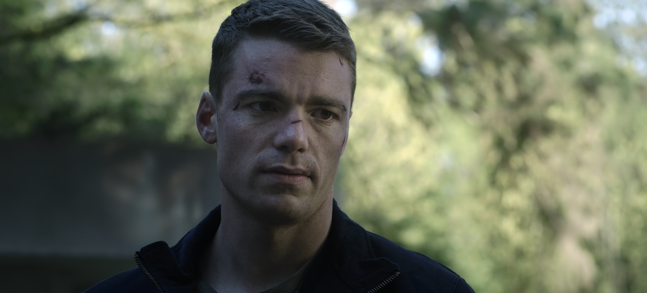 The Night Agent S01E03 The Zookeeper 2160p 10bit NF WEB DL DDP5 1 HEVC Vyndros mkv snapshot 03 29 2