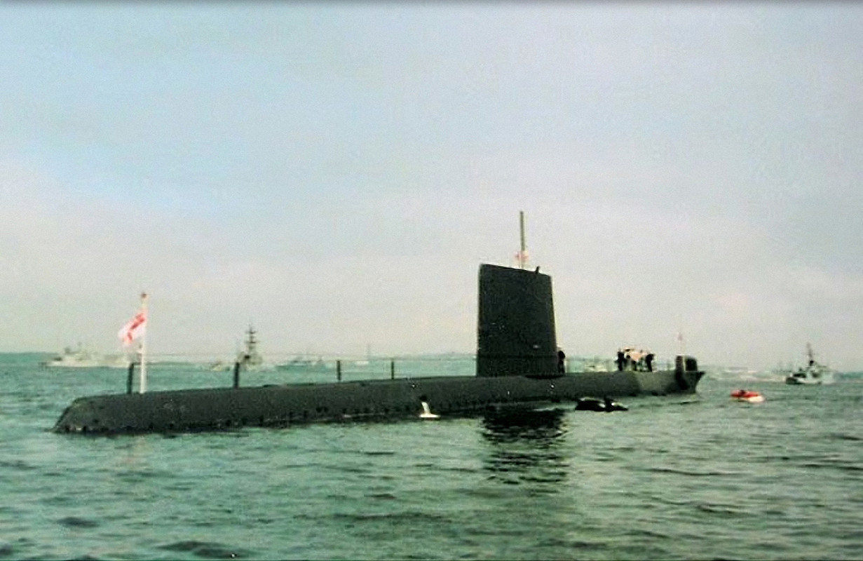 HMS SEALION в Галифаксе, Новая Шотландия, во время военно-морского ревю 1985