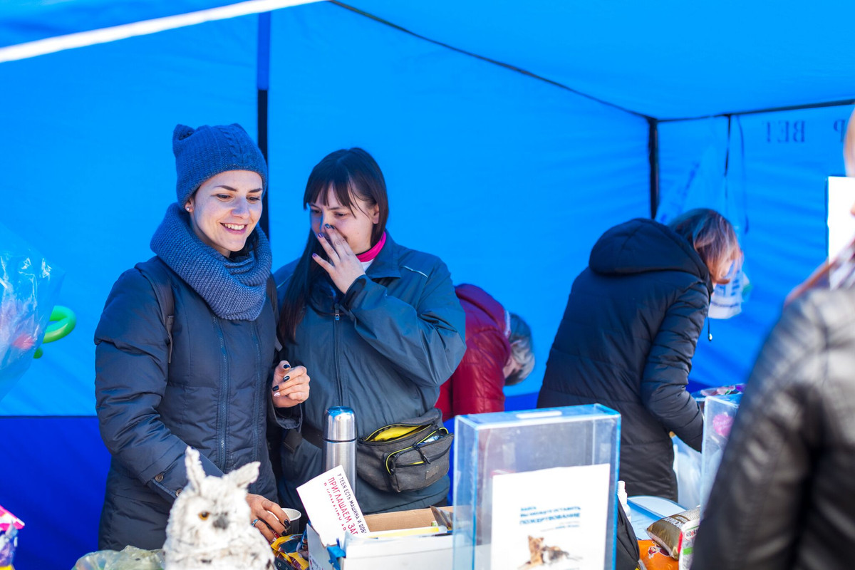 A5B2073E-7F61-45DB-B299-453A19D258A0